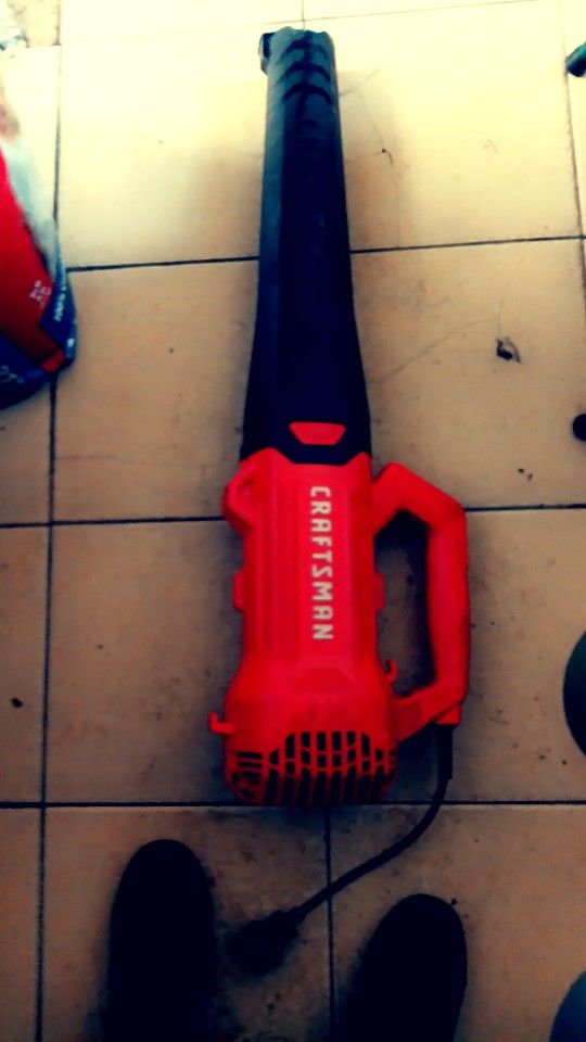 $50 CRAFTSMAN ELECTRIC LEAF BLOWER