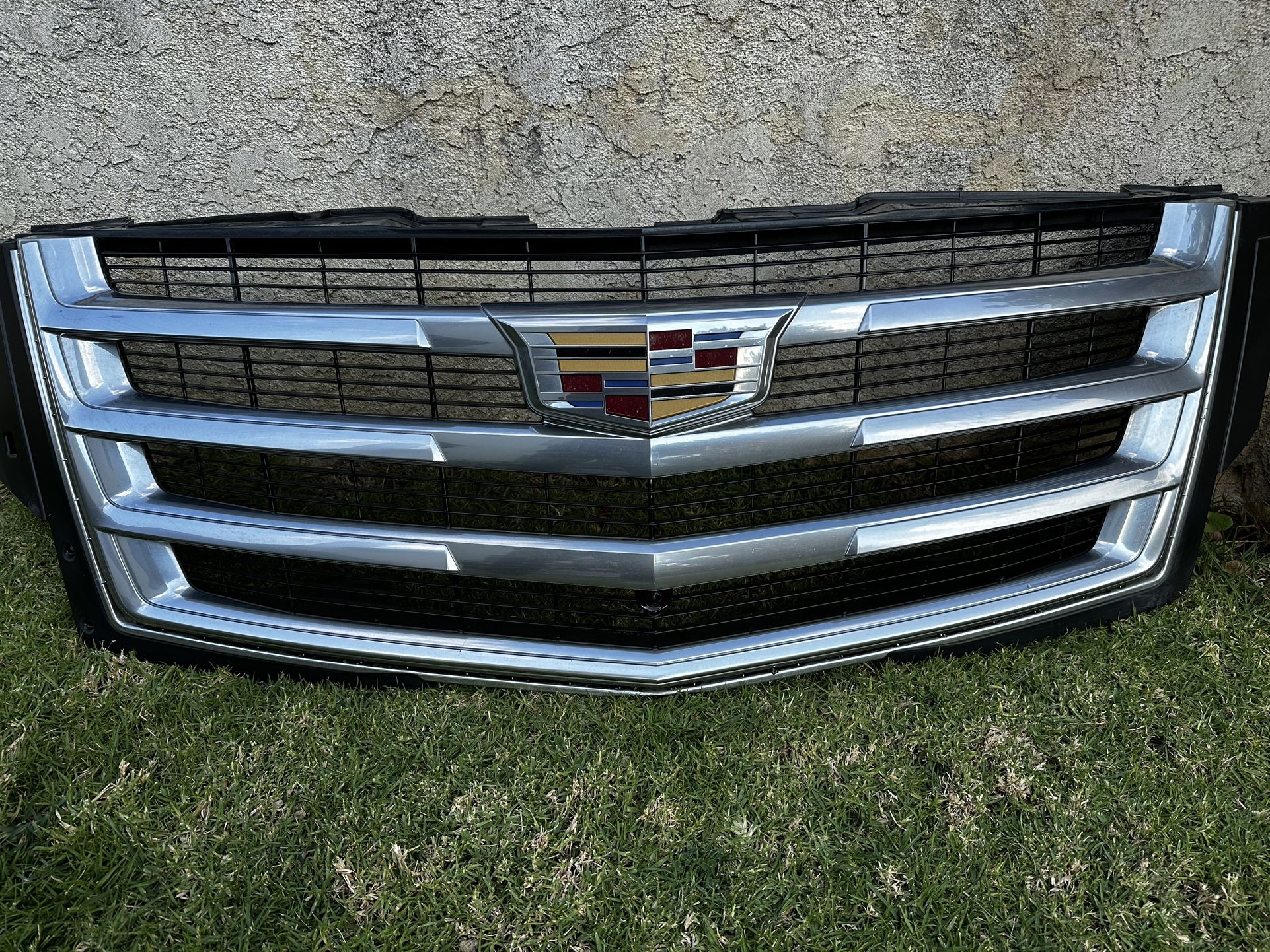 2019-2022 Cadillac Escalade Front Grille With Camera 234zero5570