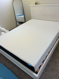 Lucid queen mattress