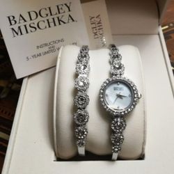 Designer Ladies Watch W/ Bracelet - Boxed New