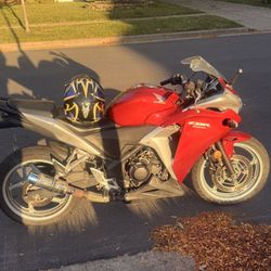 Honda CBR 250 – Parts/Project Bike – No Keys or Title