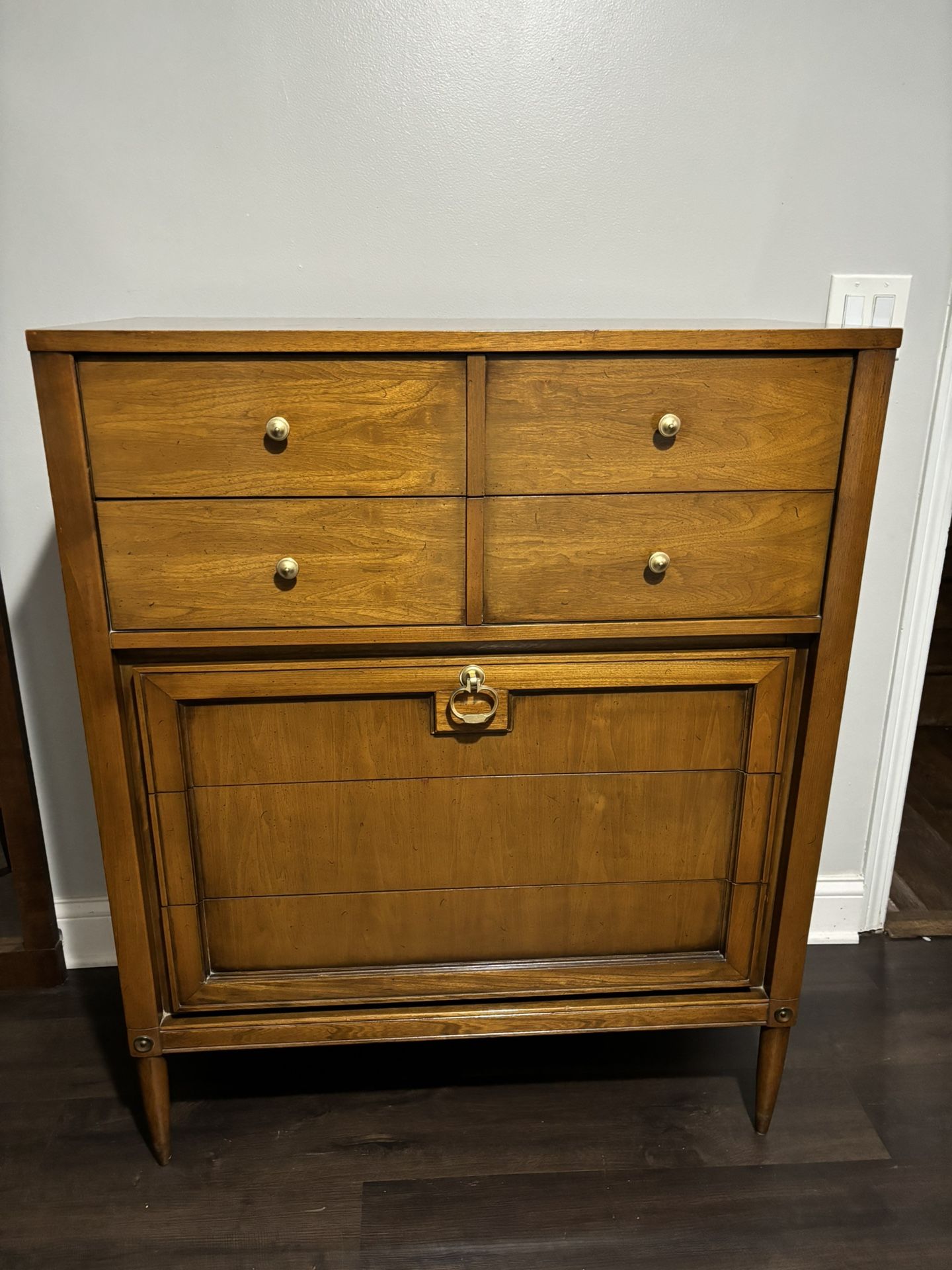 MCM Dresser 