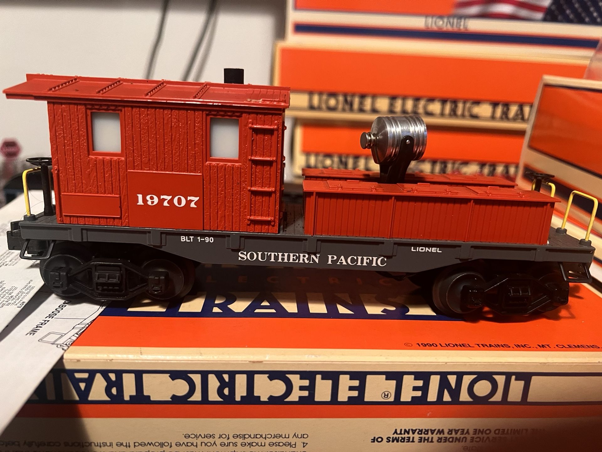 Lionel Southern Pacific Searchlight Caboose – 6-19707