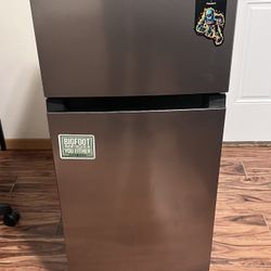 4.5 Cu. Ft. Mini-Fridge
