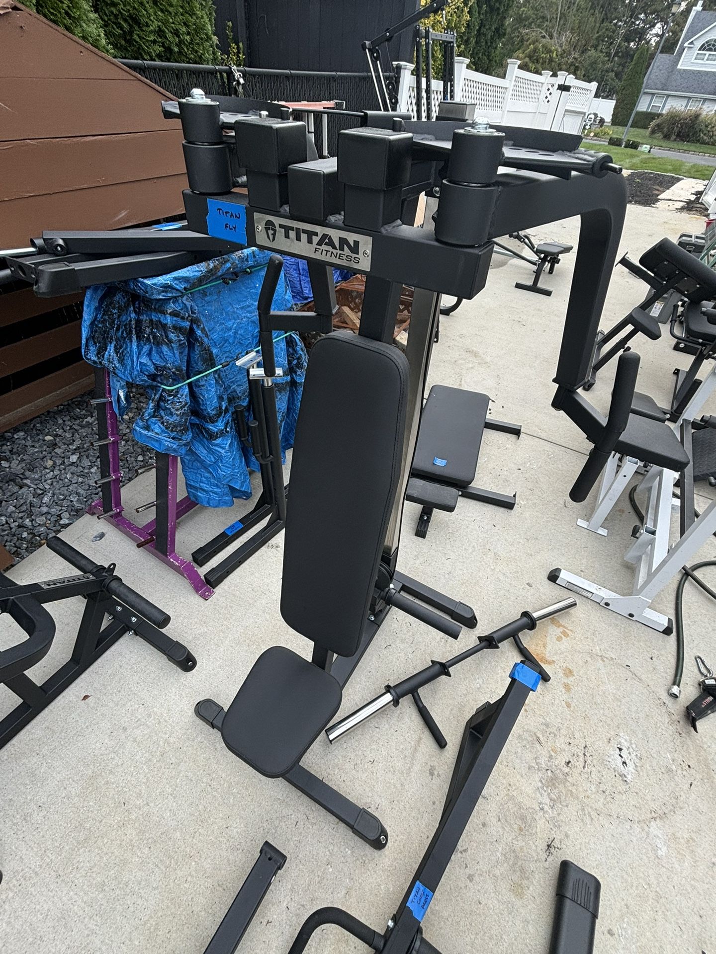 Titan Fitness Pec Fly Rest Delt 