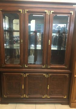 All OAK broyhill. Hutch two piece