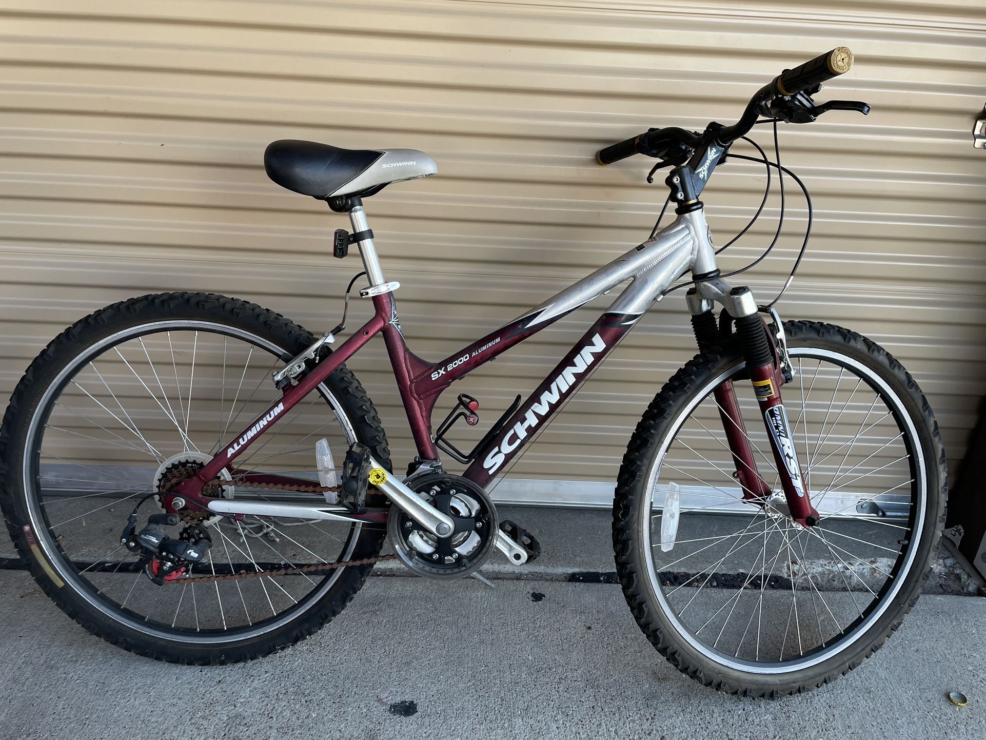 SCHWINN MOUNTAIN BIKE
