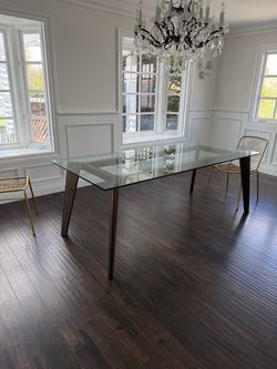 FREE TABLE