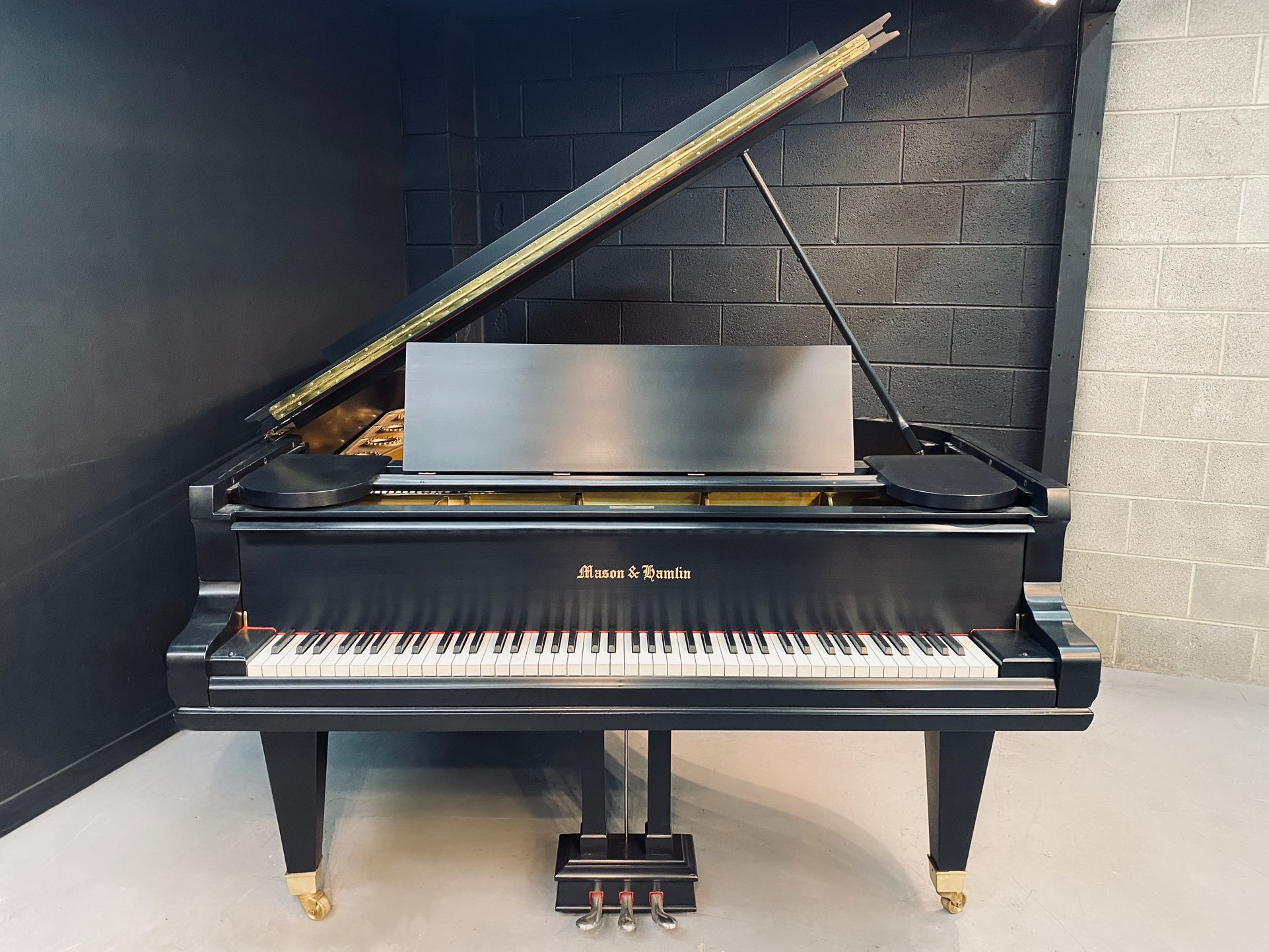Mason & Hamlin BB 7' Ebony Satin Grand Piano