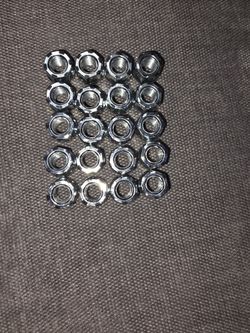 Set Of Lug Nuts