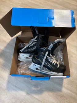 Bauer Supreme M40 size 5 Ice Hockey Skates