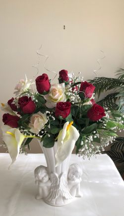 Silk Faux Rose Flower Arrangement With Container - USED
