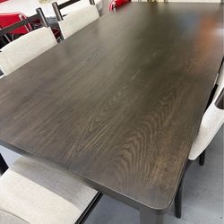 Gorgeous New D. I. N. I. N. G.  Sets in stock @ FURNITURE LOVE ❤️ Same Day Delivery 🚚