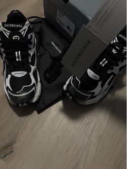 Balenciaga runners