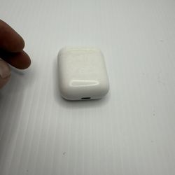 Apple AirPods 1st Generation with Charging Case (Missing the Left airpod)