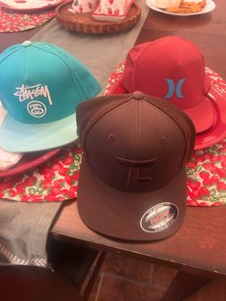 3 new Mens hats