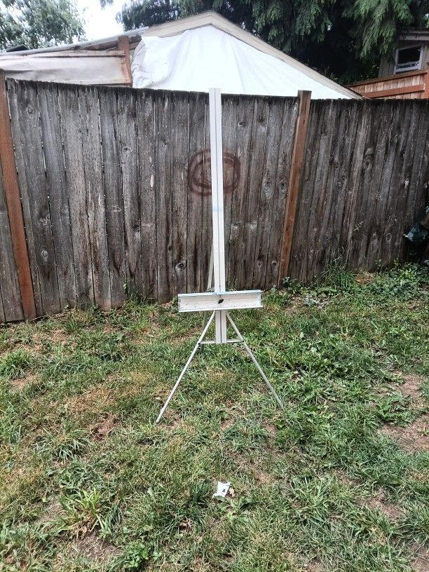 Aluminum Paint Stand For Doing Paintings