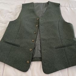 Vintage Men’s Brown Lined Vest, size L Made in Ukraine 