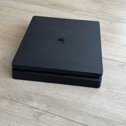 Playstation 4 Barely Used (no Controller)