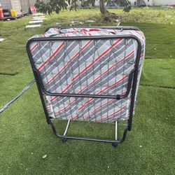 Folding Rollaway Bed w/ Mattress – Portable Guest Bed