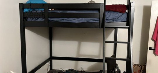 Bunk bed with space under