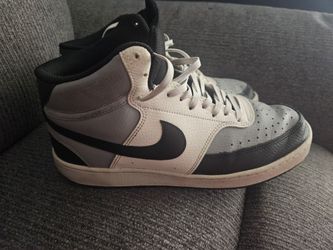 Nike Court Vision Mid Next Nature in the Light Smoke Grey/Sail/Black