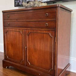 Sideboard / Buffet 