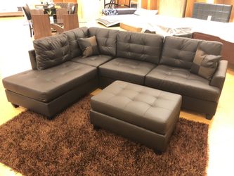 Sectional sofa with ottoman
