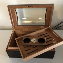 CIGAR HUMIDOR 
