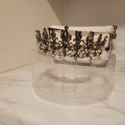 Tiara/ Crown