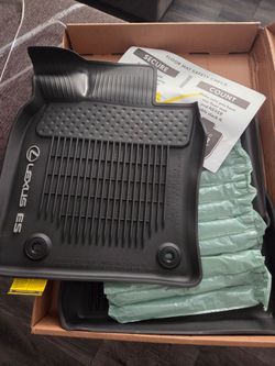 Lexus ES all weather mats new