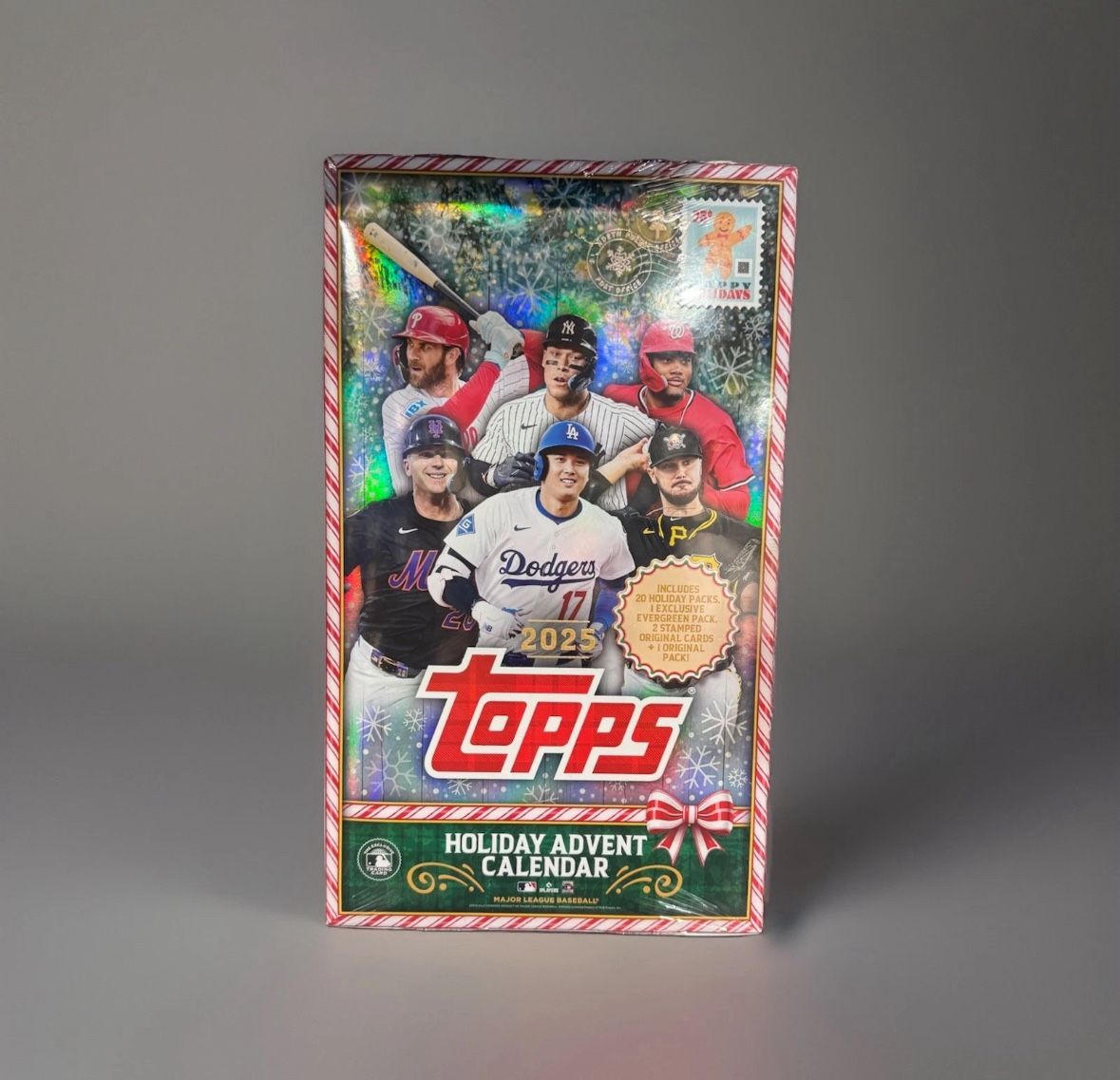 2025 TOPPS MLB HOLIDAY ADVENT CALENDAR (SEALED , IN HAND)
