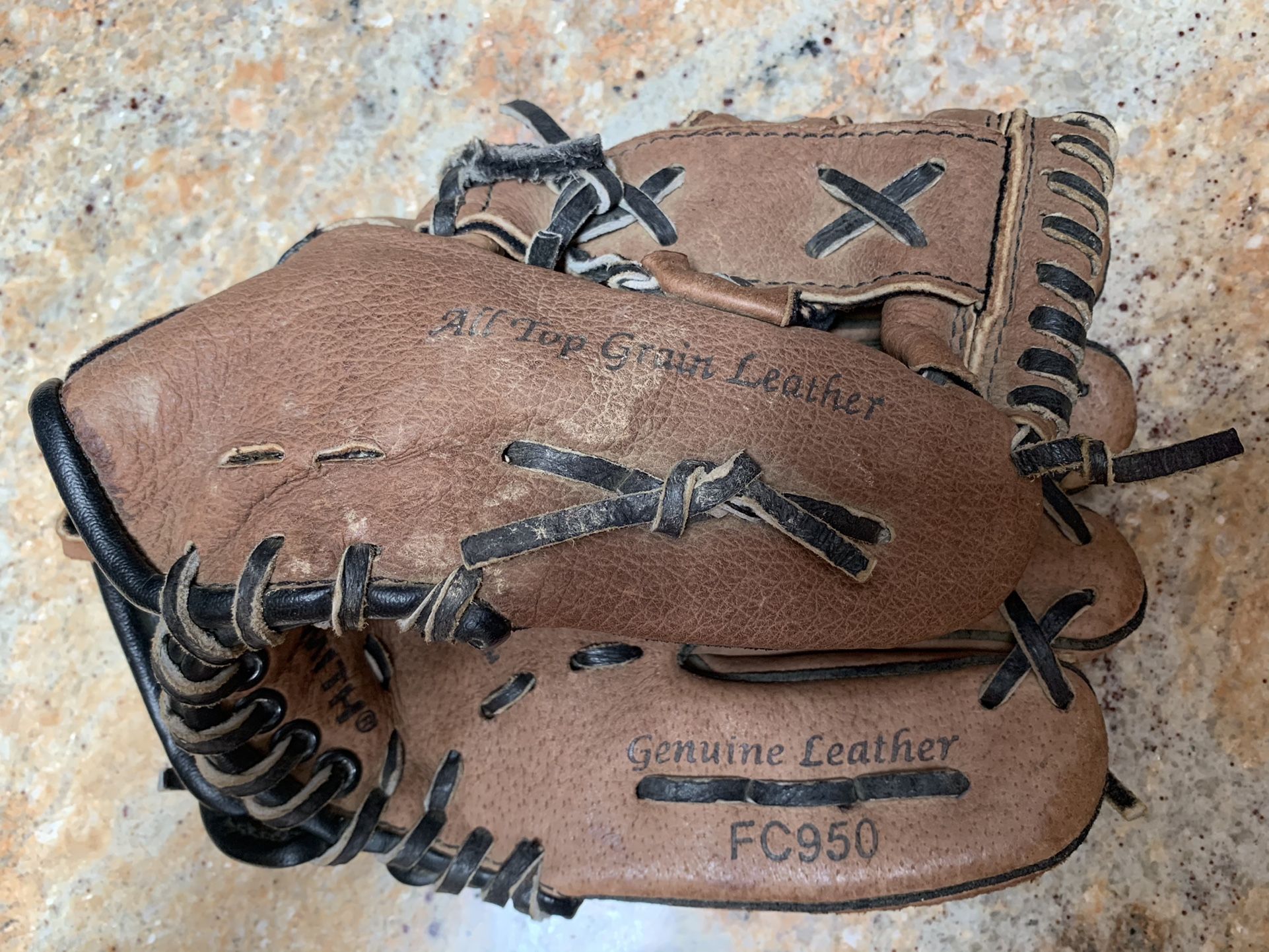 Glovesmith Geniune Leather Youth Baseball Mitt Glove