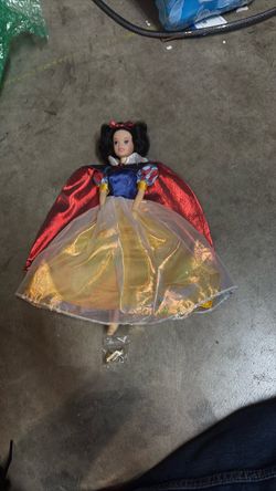 Disney Classic Doll Collection Snow White