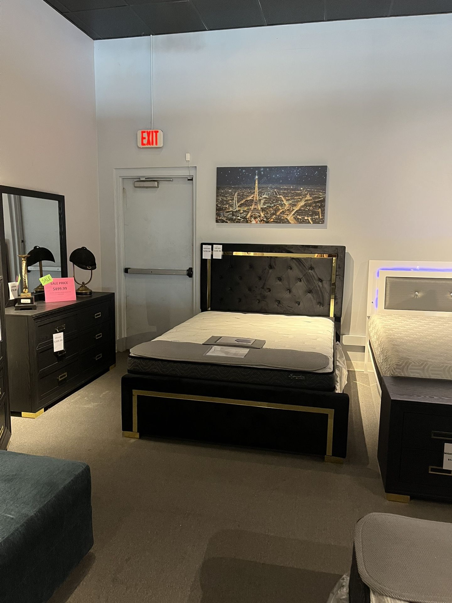 Black 4PC Queen Bedroom Set 