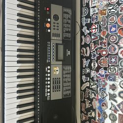 61-Key Electronic Keyboard
