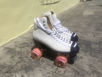 Women Size 8 Rollerskate