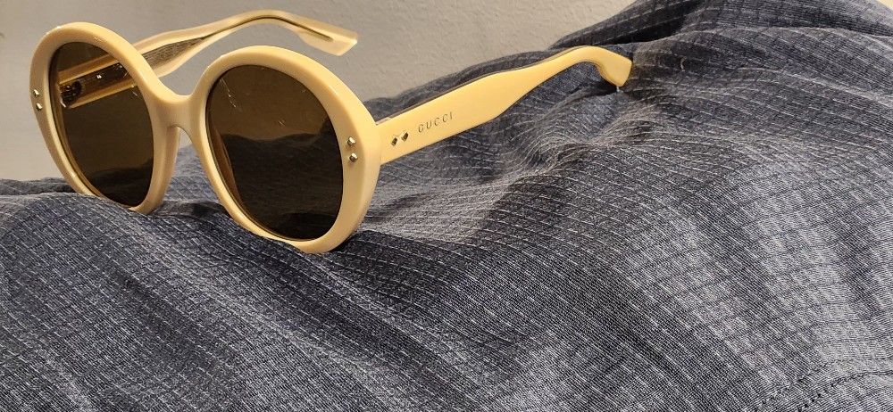 Gucci
Women's Natural Bold Round Sunglasses