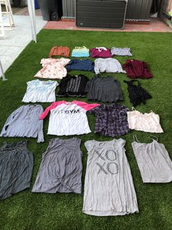 $.50 cents piece women’s clothes bundle lot sizes XL 20 pieces