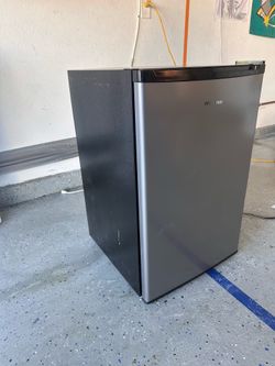 Mini Fridge - Pristine Condition