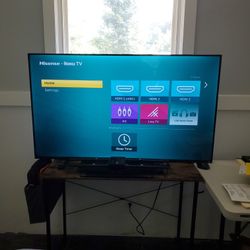 58in Roku TV With Wall Mount