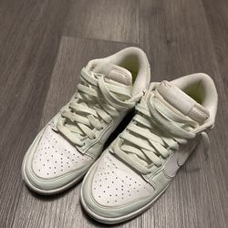 Wmns Dunk Low Next Nature 'White Mint'
