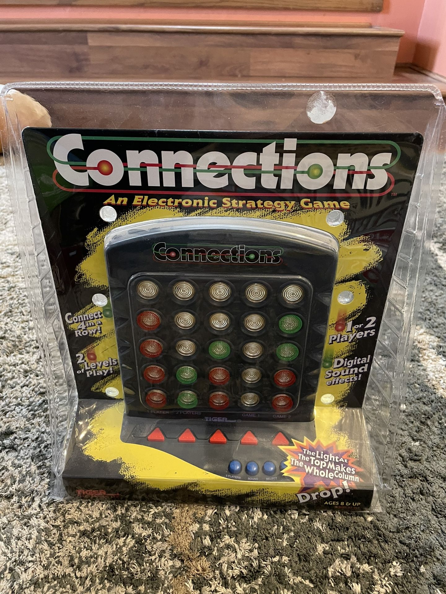 Connections, Electronic Connect 4