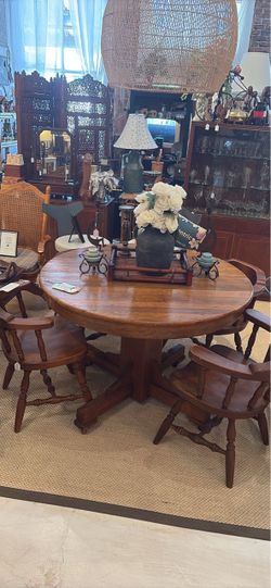 Vintage tiger oak table, extension and 4 captain chairs