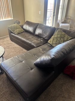FREE L SHAPED LEATHER COUCH