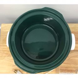 Elegant Green Ivy Slow Cooker with Glass Lid