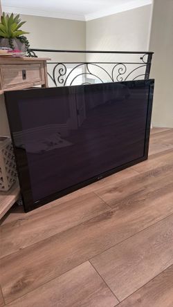 Pioneer Elite 50” TV