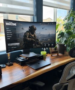 Gaming Monitor - 45in curved