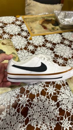 Nike shoes boys size 6
