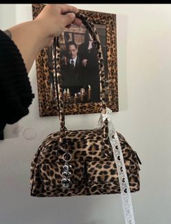 SHEIN leopard purse 🖤